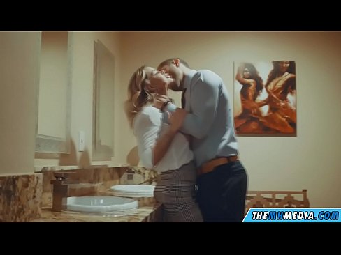 ❤️ ໃນເວລາທີ່ຜິວເນື້ອສີຂາວ busty seduces ທ່ານຢູ່ໃນຫ້ອງນ້ໍາສາທາລະນະ ພາບລາມົກທີ່ມີຄຸນນະພາບ ທີ່ lo.rusanalog.ru ️❤